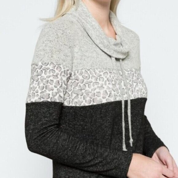 Market & Spruce Cowl Neck Gray Leopard Print Pullover Sweater - Picture 6 of 6